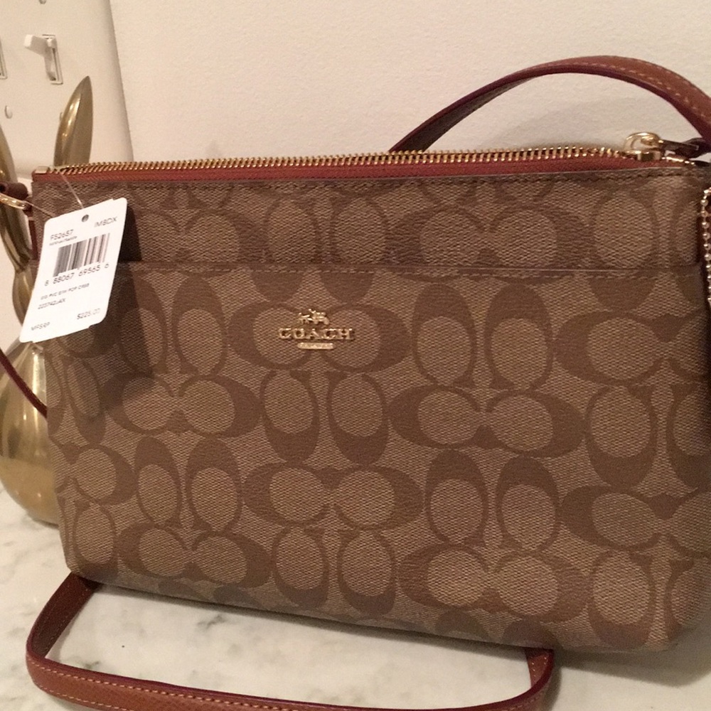 Small coach handbag